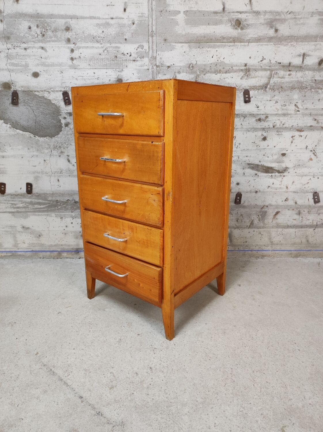 Chiffonnier vintage