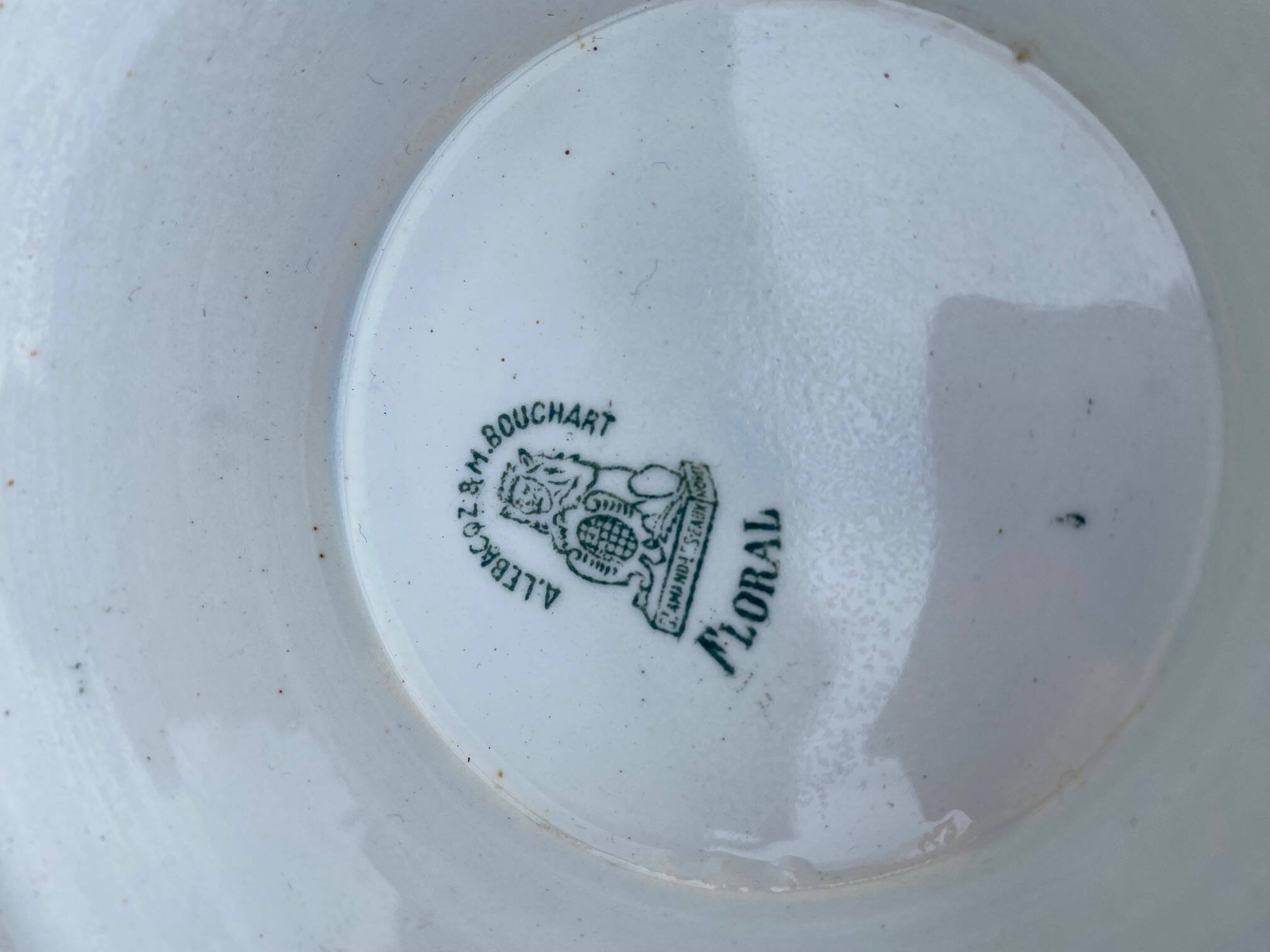 Soupière ancienne en faïence de St Amand décor floral Lebacqz Bouchard