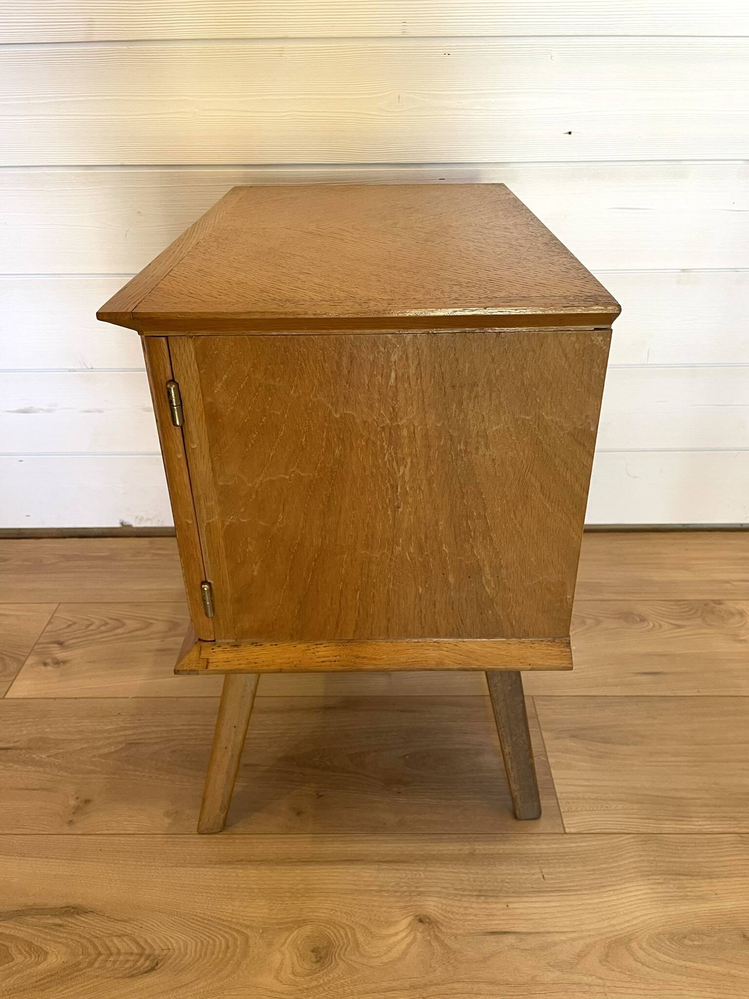 Vintage 1950s Nightstand – Compass Legs & Fluted Front