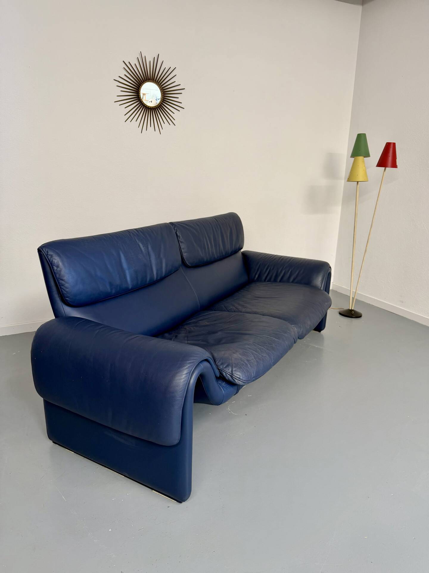 De Sede ds-2011 vintage leather sofa for 2/3 people, 1980s design.