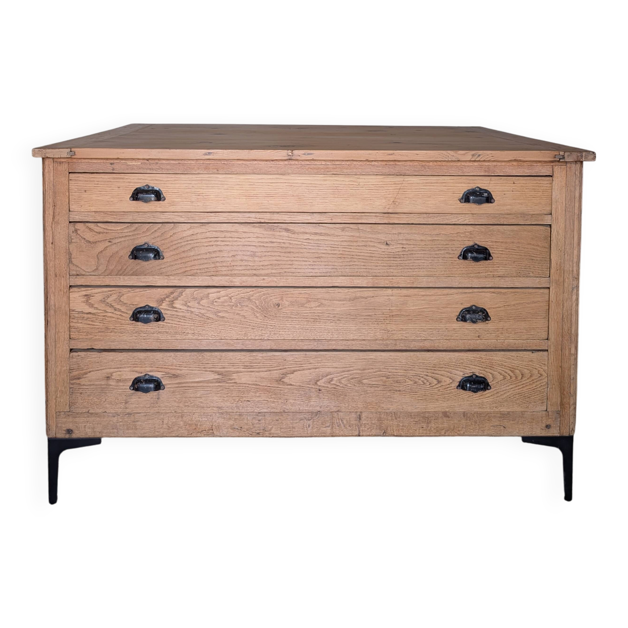 Old kitchen island – Architect's workbench