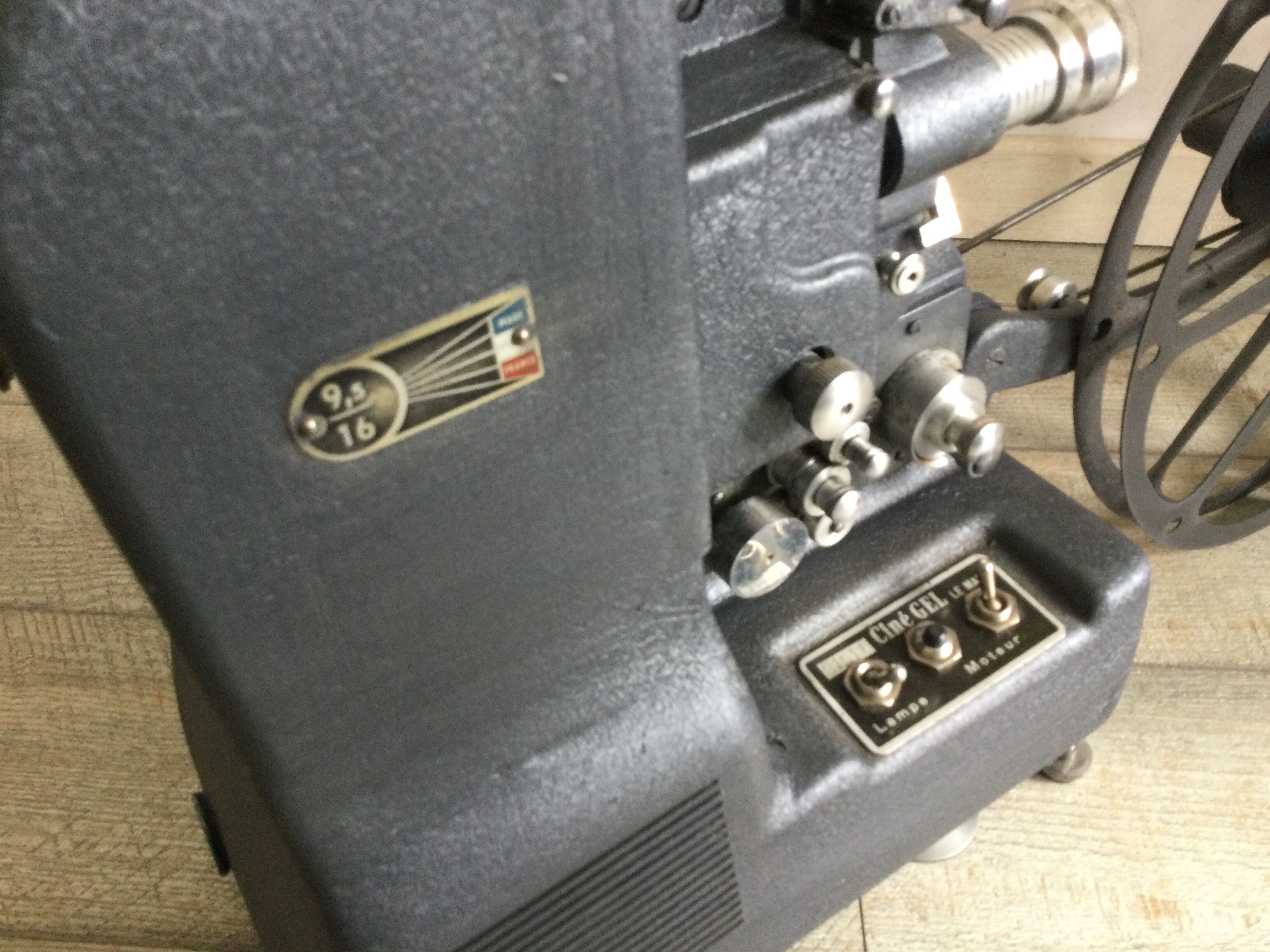 50s/60s movie projector