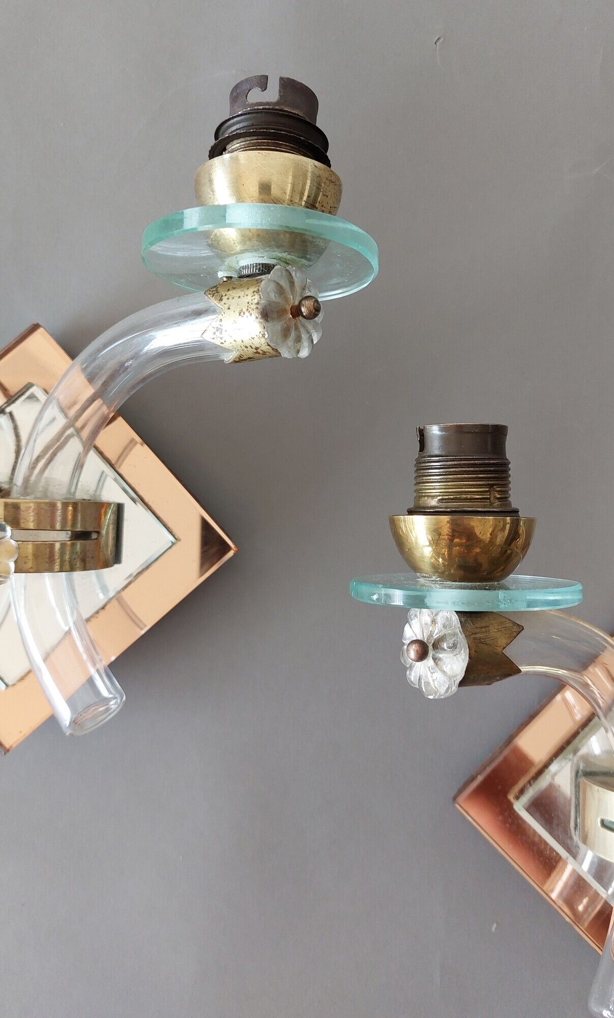 Pair of sconces in crystal, brass and mirror glasses, Italy 1940/1950.