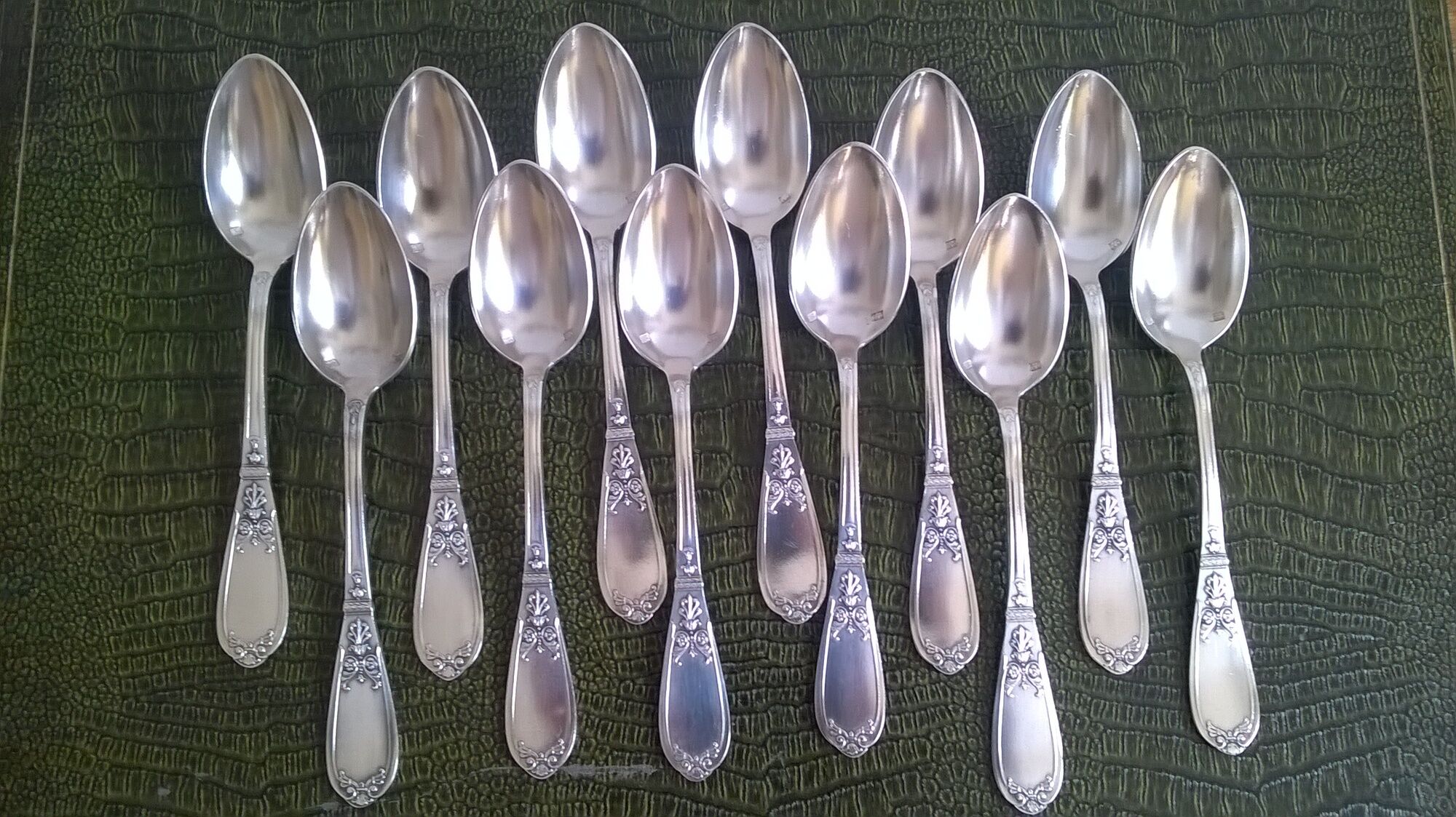 Silver metal housewife Goldsmith Perrin in Paris composed of 37 pieces