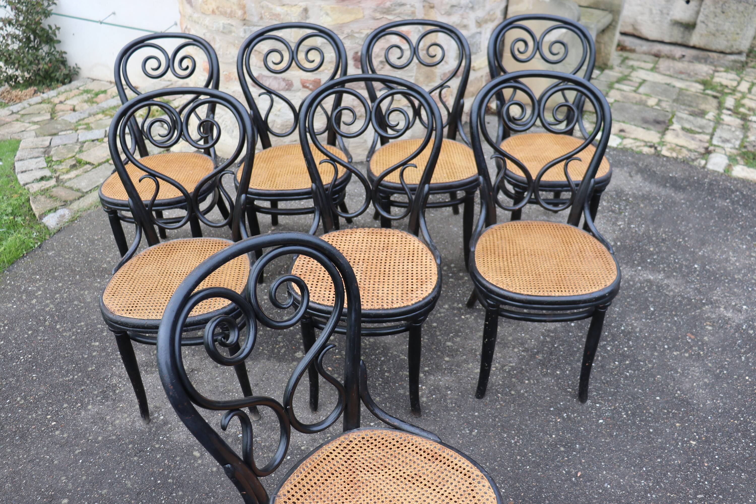 Set of 8 Thonet chairs, model no. 4, known as "Daum café", 1880
