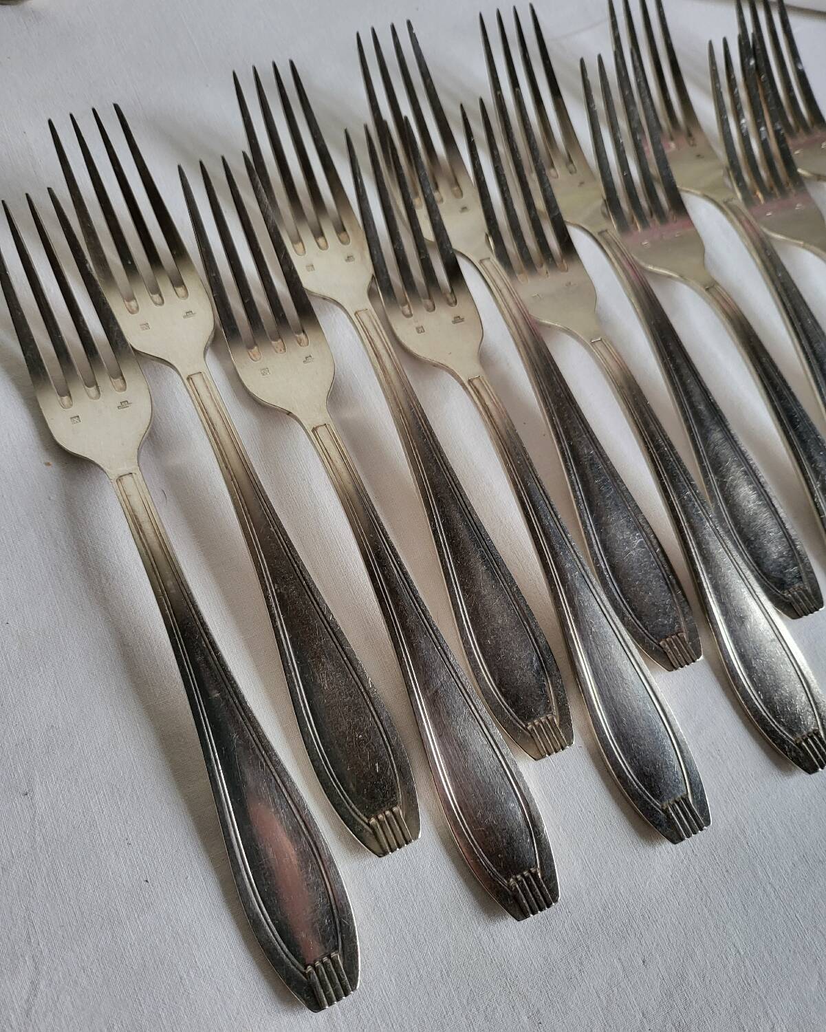 12 silver-plated table forks Manufrance