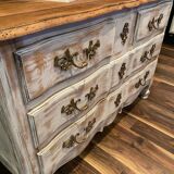 Commode Louis XV en chêne patinée