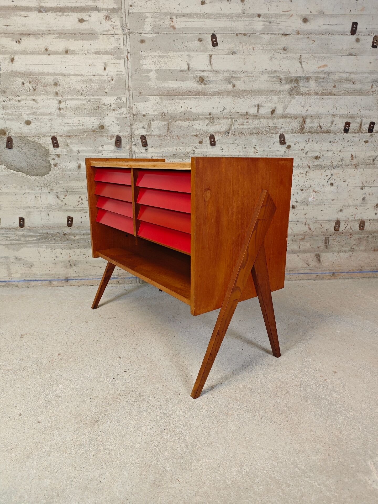 Buffet range vinyle vintage
