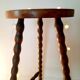 Tabouret haut tripode bois pieds tournés