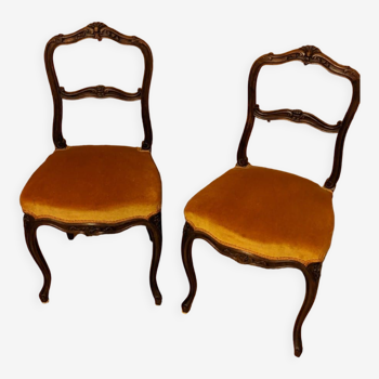 Lot de deux chaises en velours couleur miel et cadre bois massif 19 ème