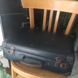 Suitcase reinforced cardboard