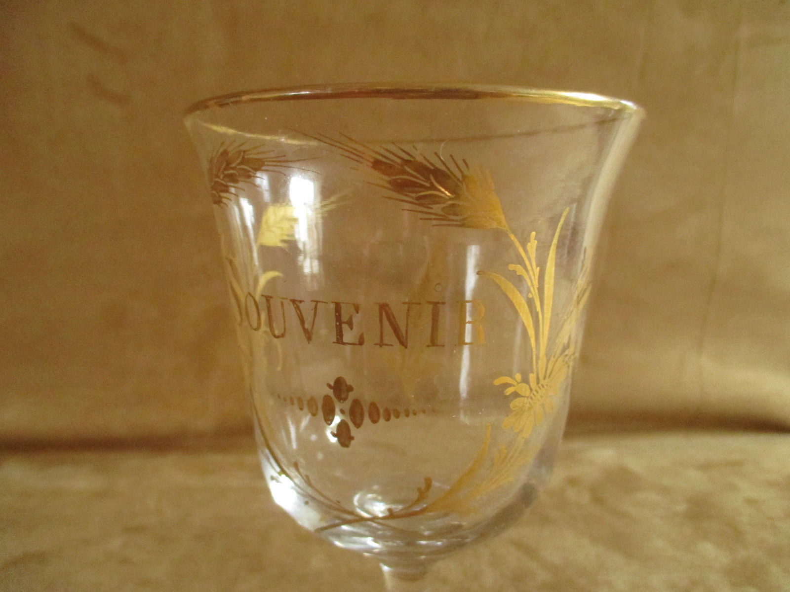 Glass "remember" early twentieth