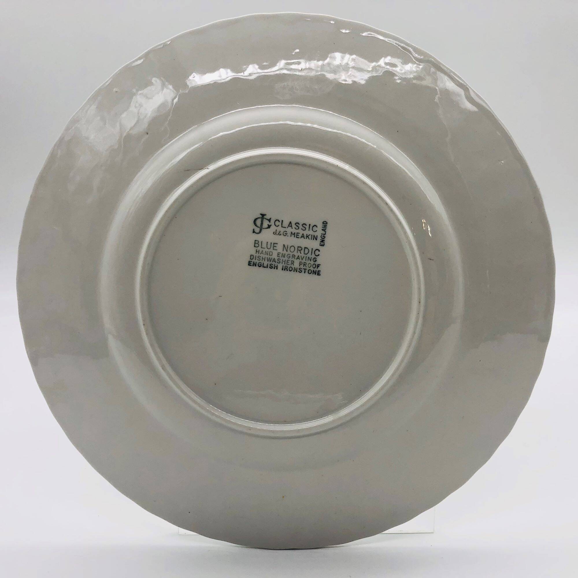 6 Dinner plates, J & G Meakin Classic White Blue Nordic.