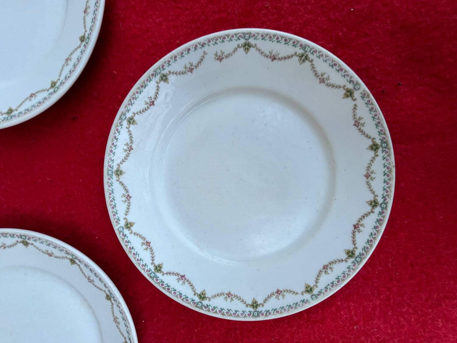 Porcelain plates
