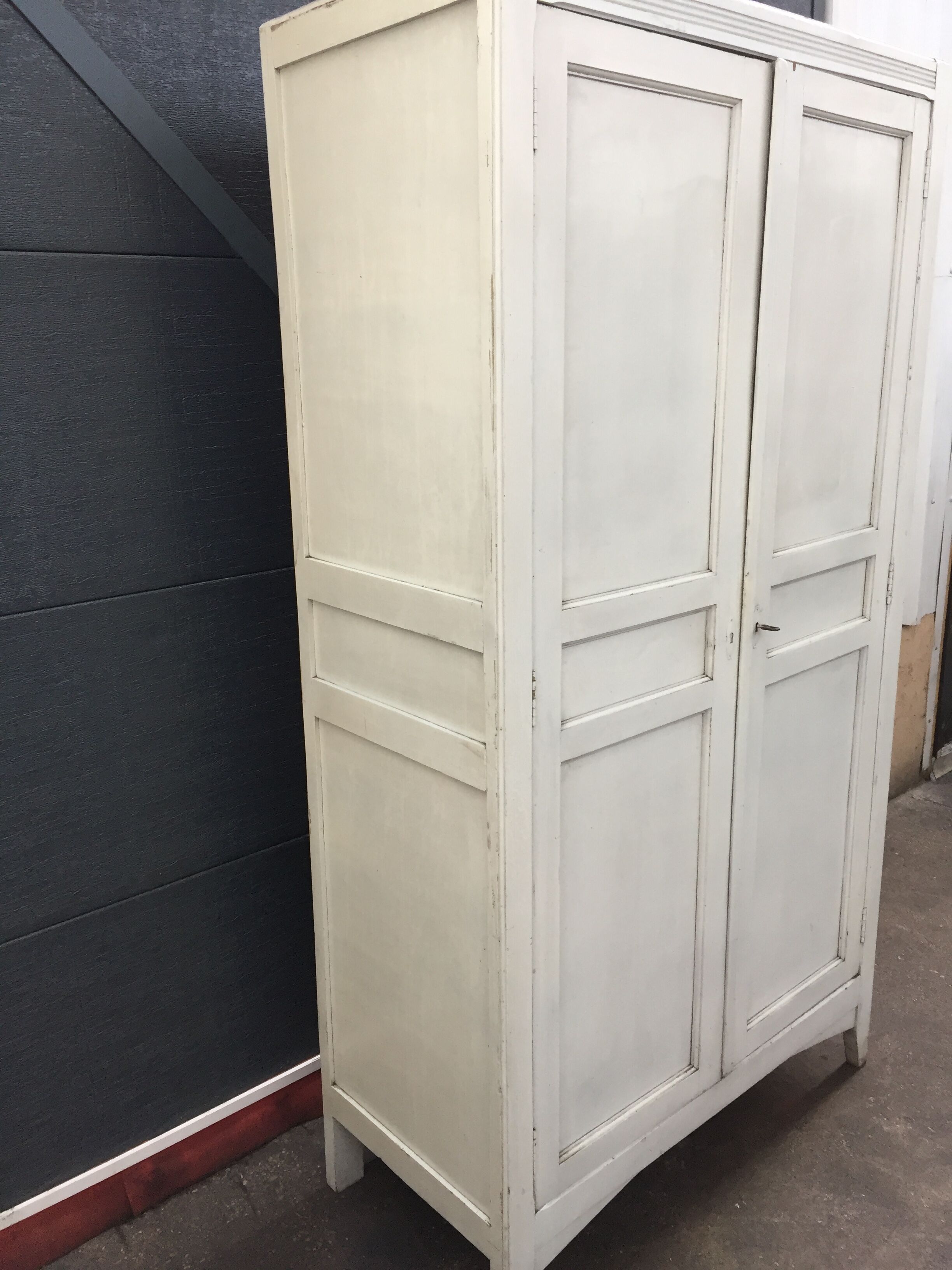 Cabinet Paris vintage