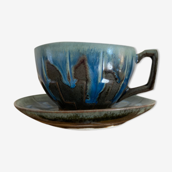 Cup with relief, Denbac ca 1930