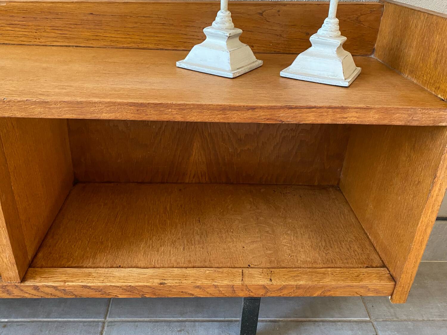 Vintage oak sideboard (shallow)