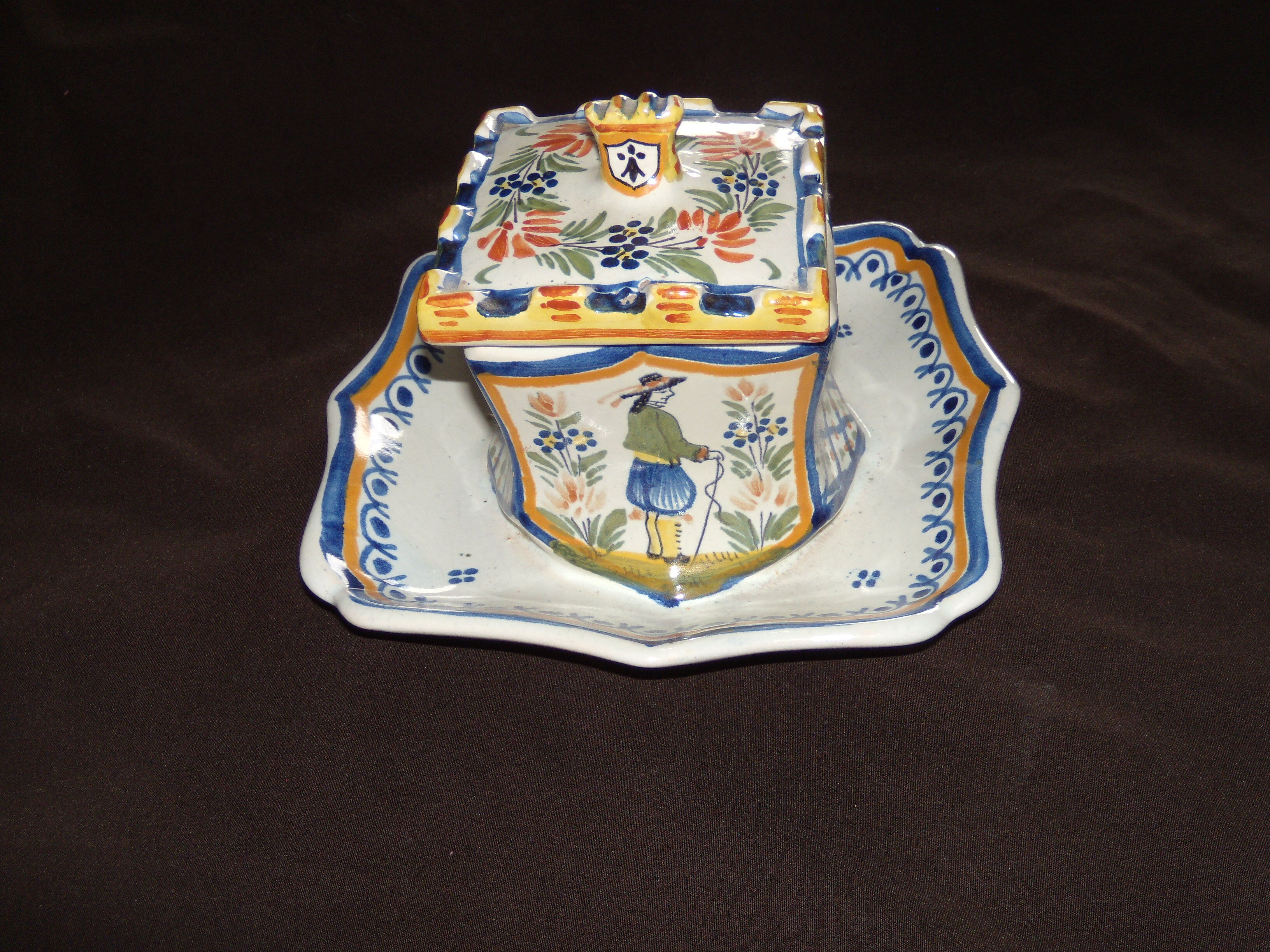 Beurrier Quimper Henriot décor breton 127 1948