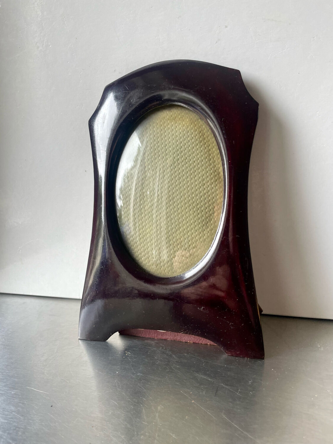 Art deco mahogany wooden frame, measurement 22.5 cm x 15 cm  convex glass  13.5 cm x 8.5 cm