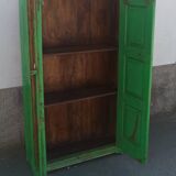 Armoire ancienne en bois vert