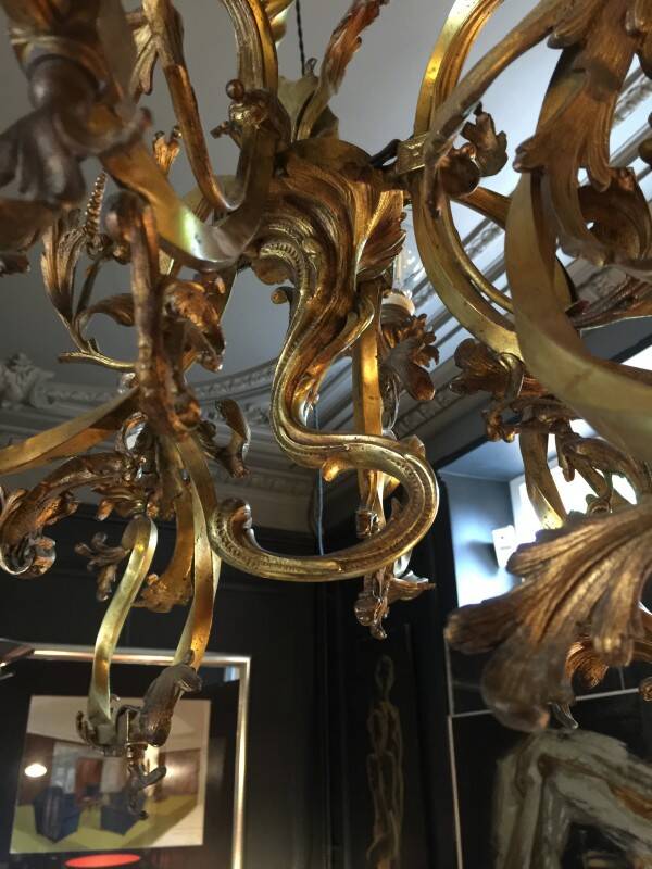 Napoleon III bronze chandelier, Louis XV style, baroque rocaille twist, 189