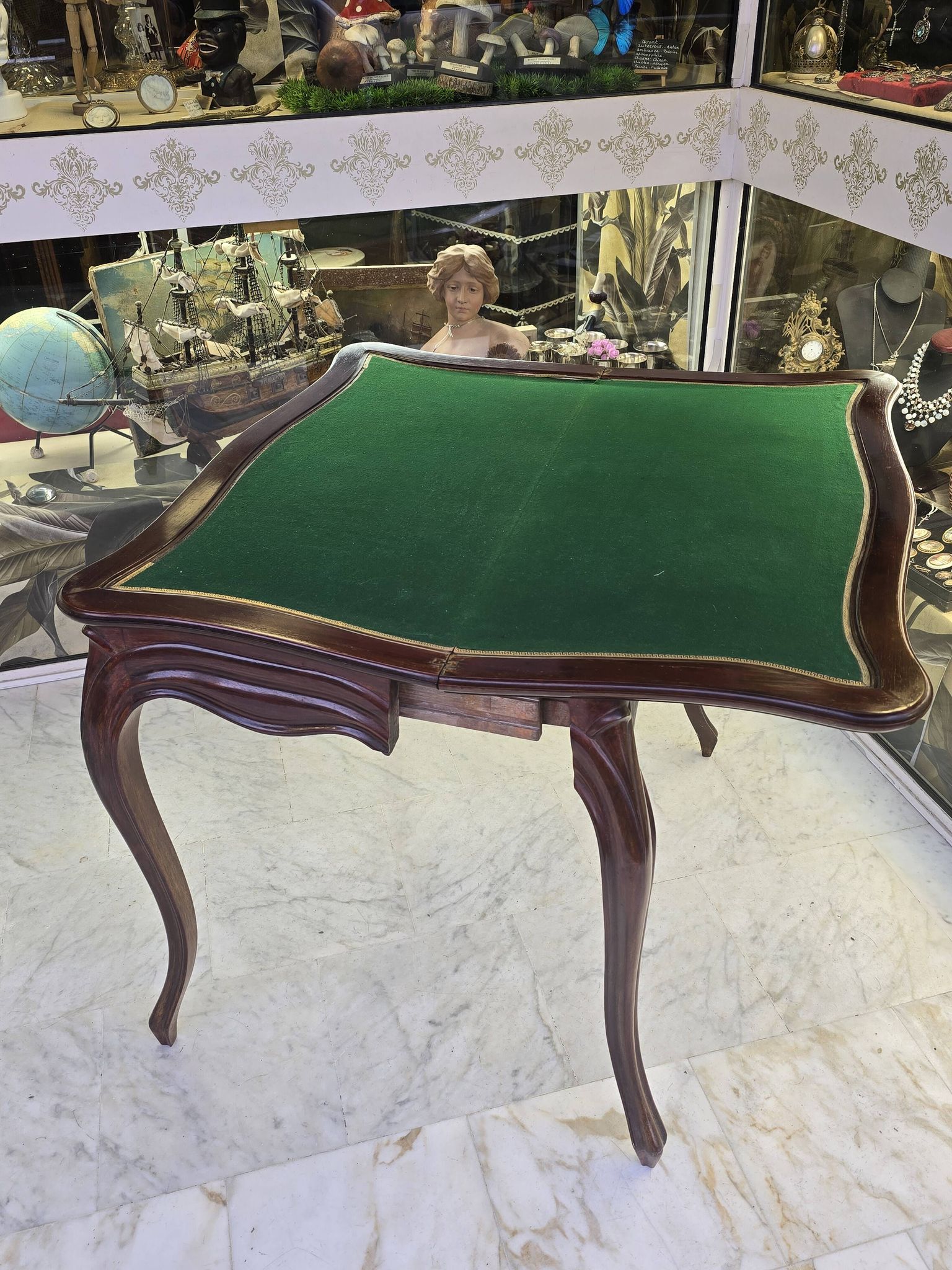 Game table