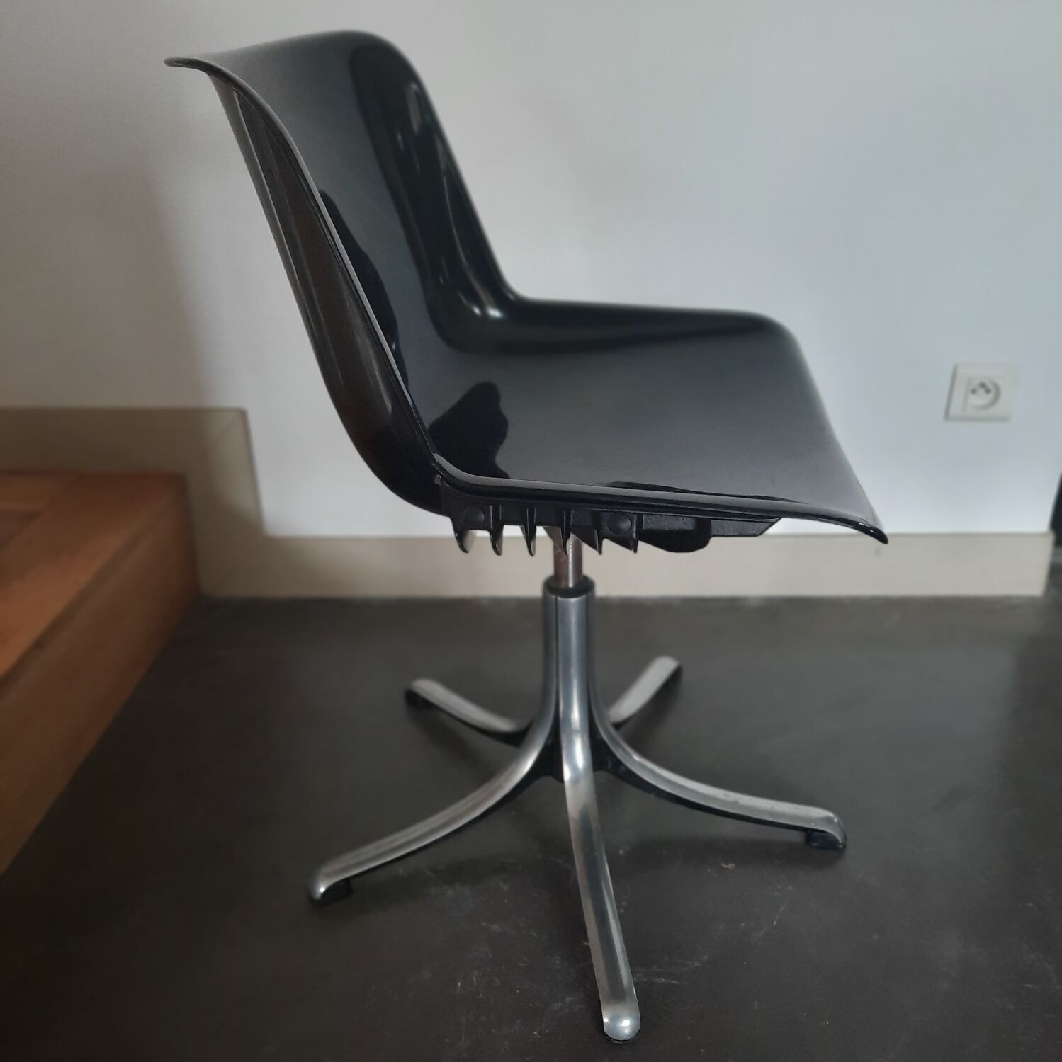 Office chair Modus by Osvaldo Borsani by Tecno
