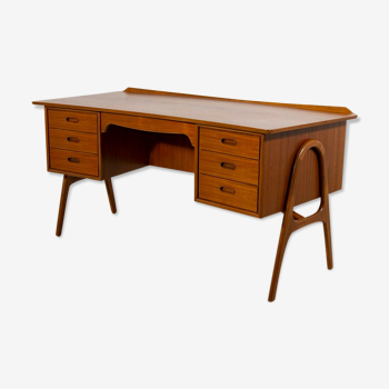 Mid-Century Teak Desk Town Svend Åge Madsen for H.P. Hansen, 1960s.