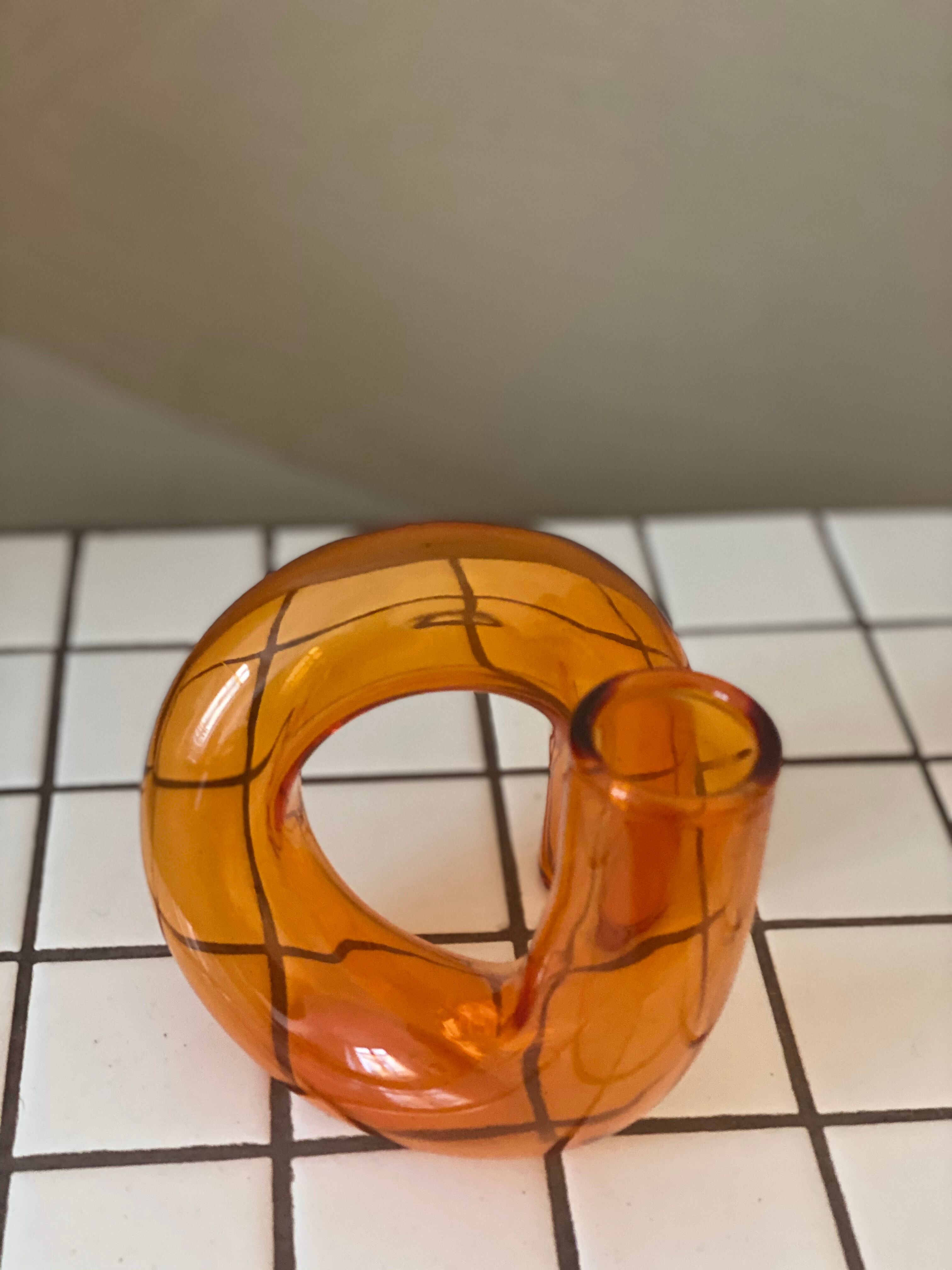 Vase soliflore minimaliste en verre soufflé orange rétro