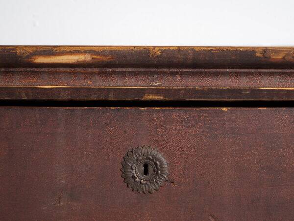 Antique patinated chest of drawers (circa 1920)