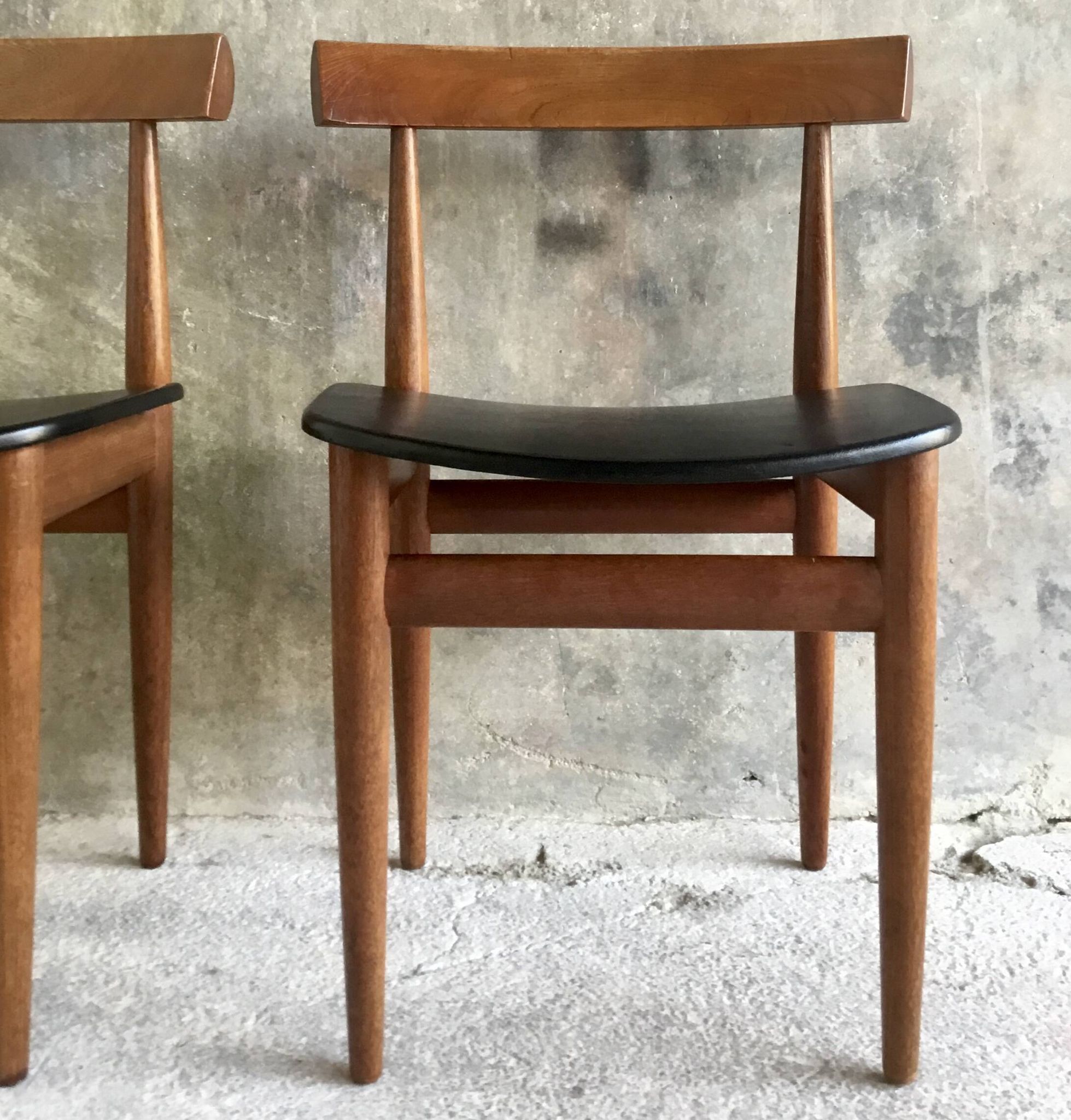 Pair of Scandinavian chairs by Hans Olsen for Frem Rojle - 1960s