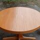 Extendable round table in elm
