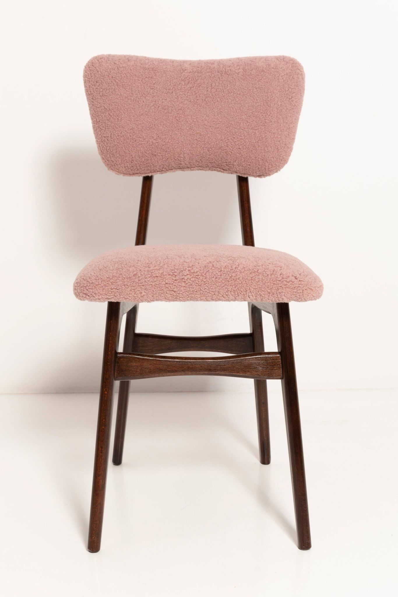 "Butterfly" dining chair in pink boucle, Europe, 1960s