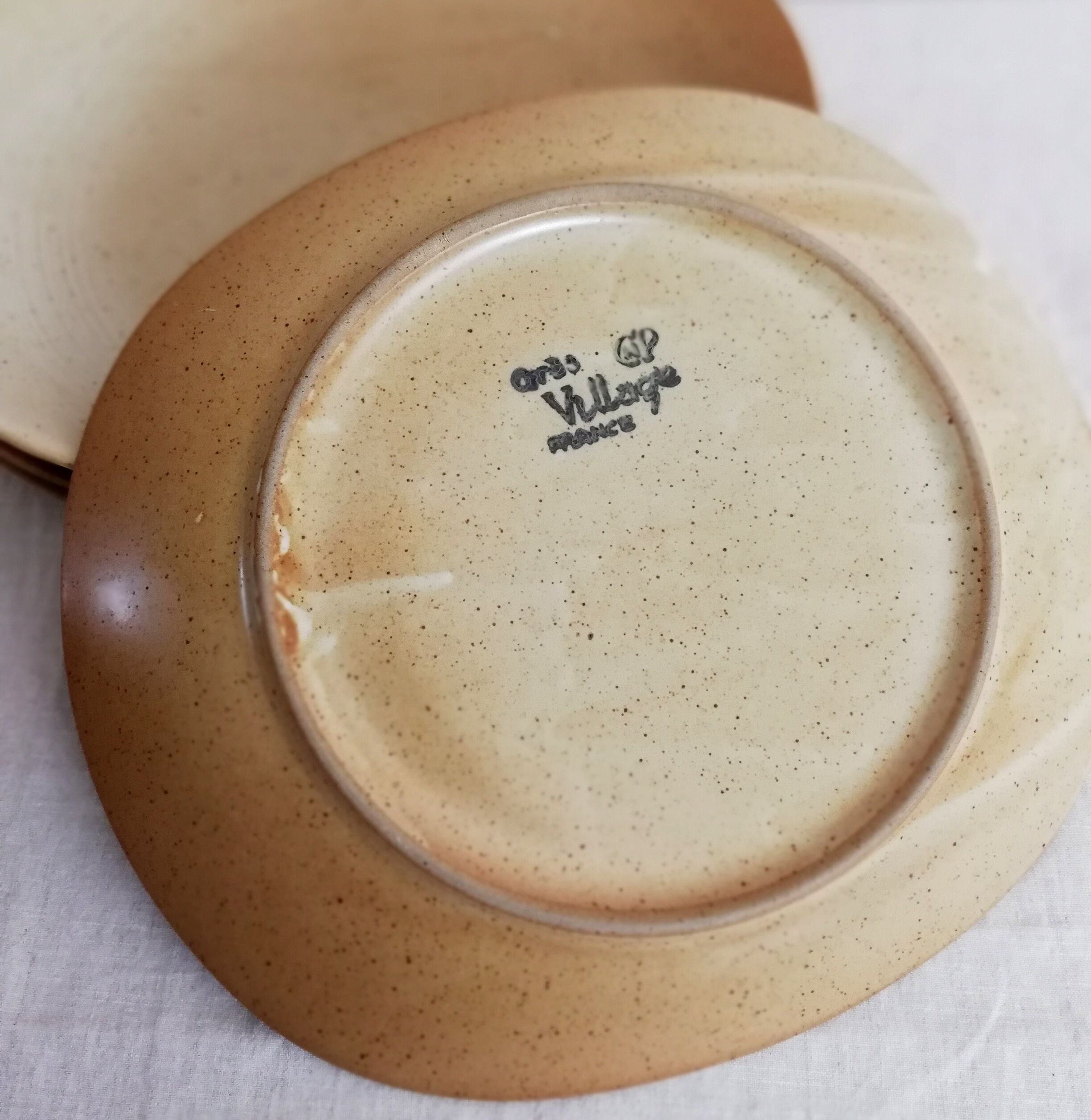 Service 11 steak plates Grès Village CNP