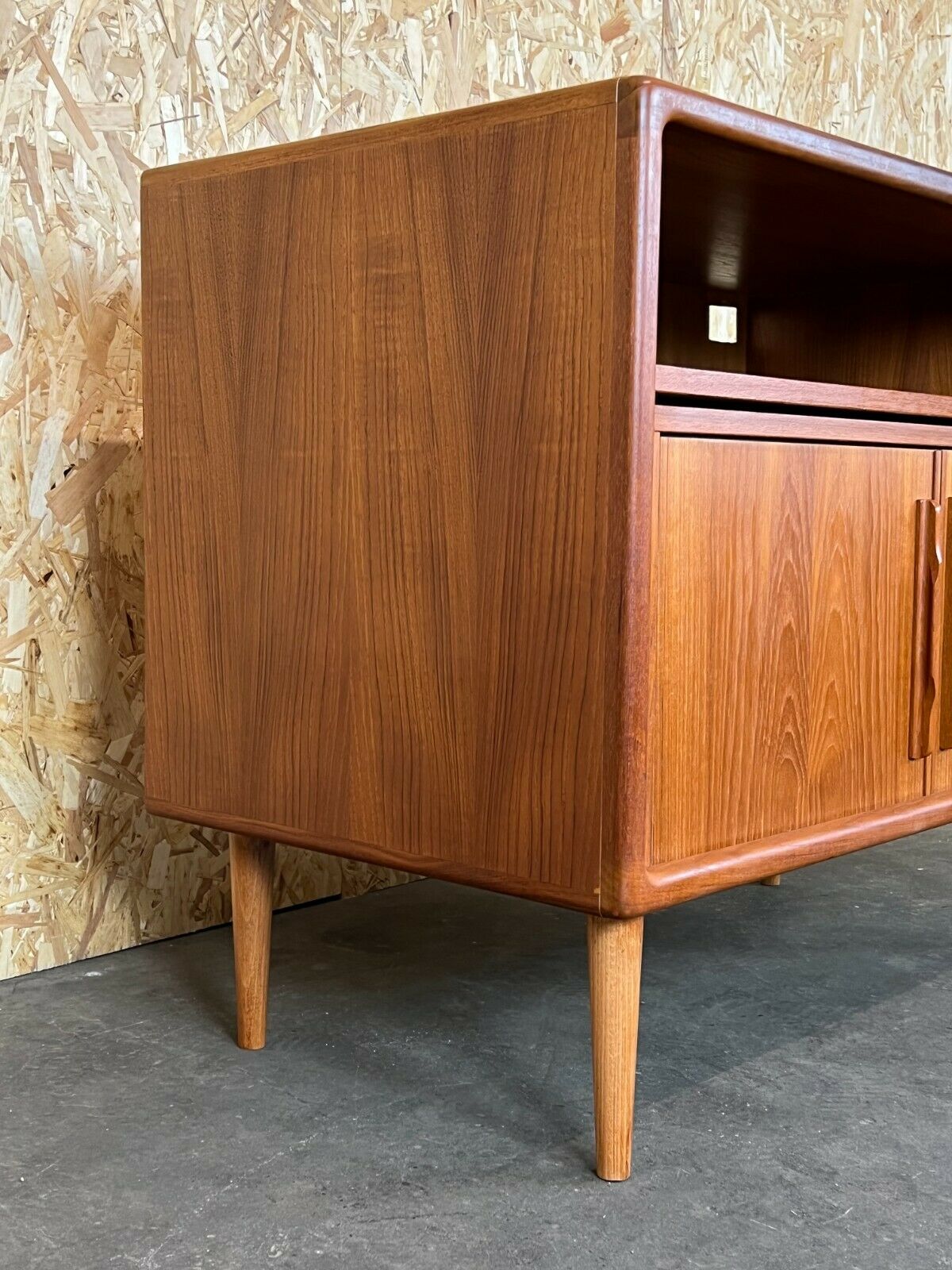 60s 70s teak sideboard Credenza cabinet Danish Modern Design Denmark 70s