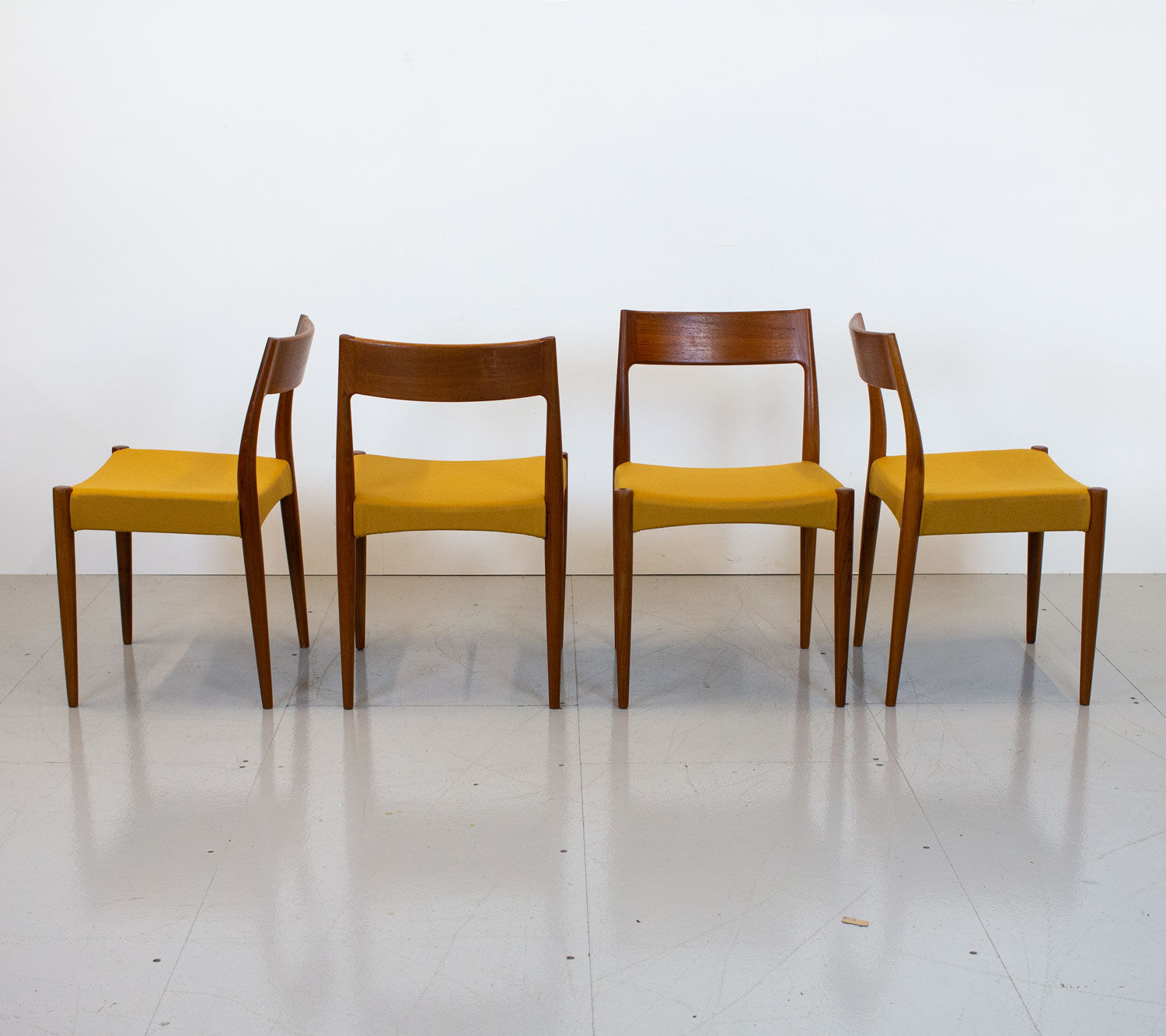 Danish teak model 175 set of 4 dining chairs by Mogens Kold, 1960s