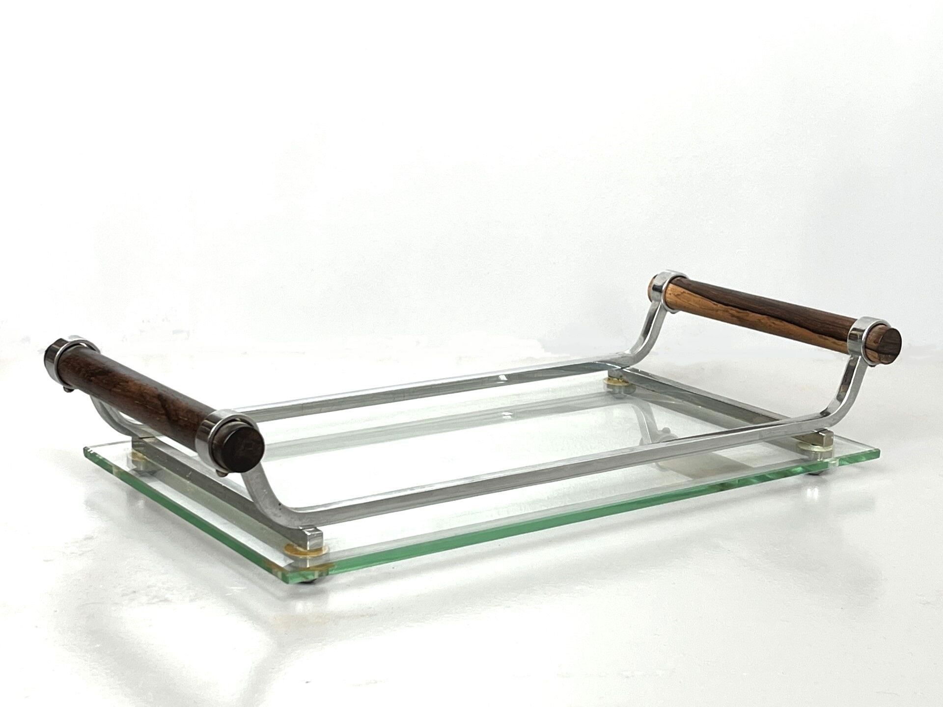 Modernist plateau 30s