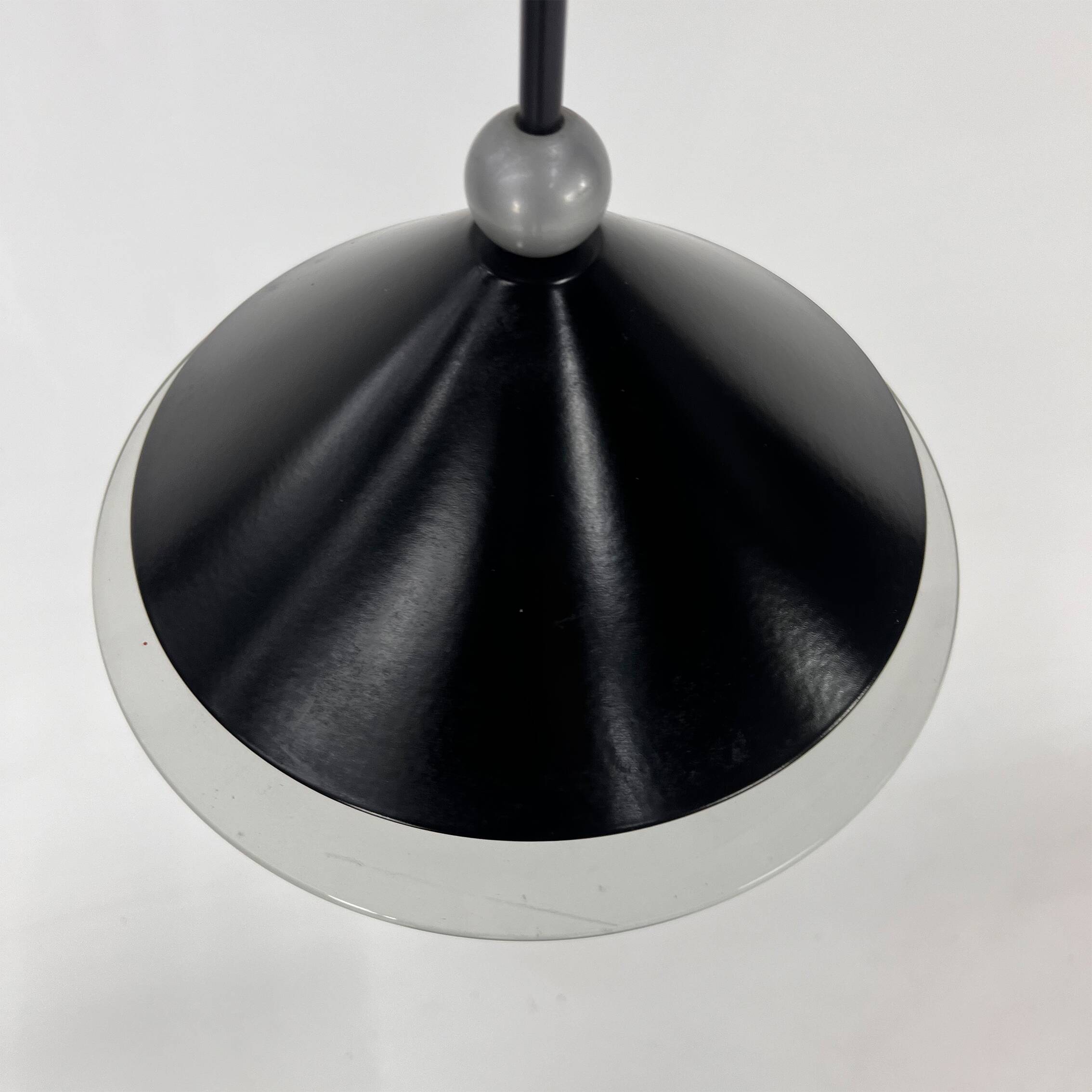 Suspension halogène postmoderne italienne, années 1980