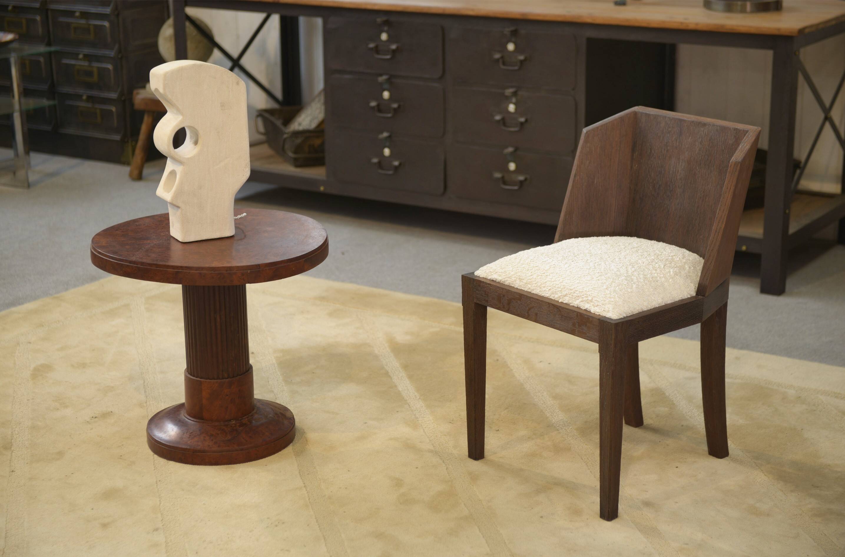 Chaise en chêne dans le goût de Pierre Chareau 1950’s