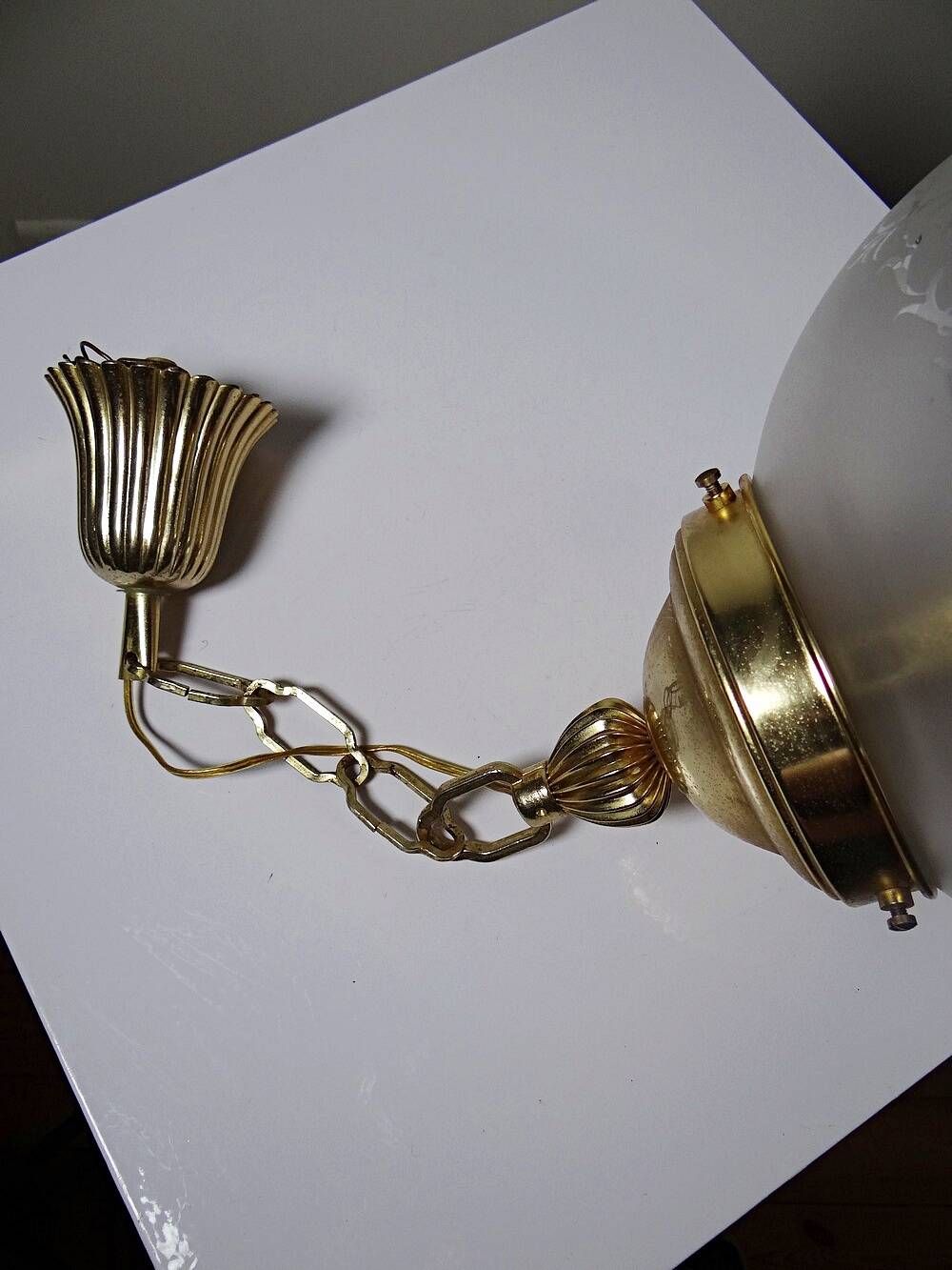 Vintage frosted glass and gold metal suspension globe, 1960s-1970s.