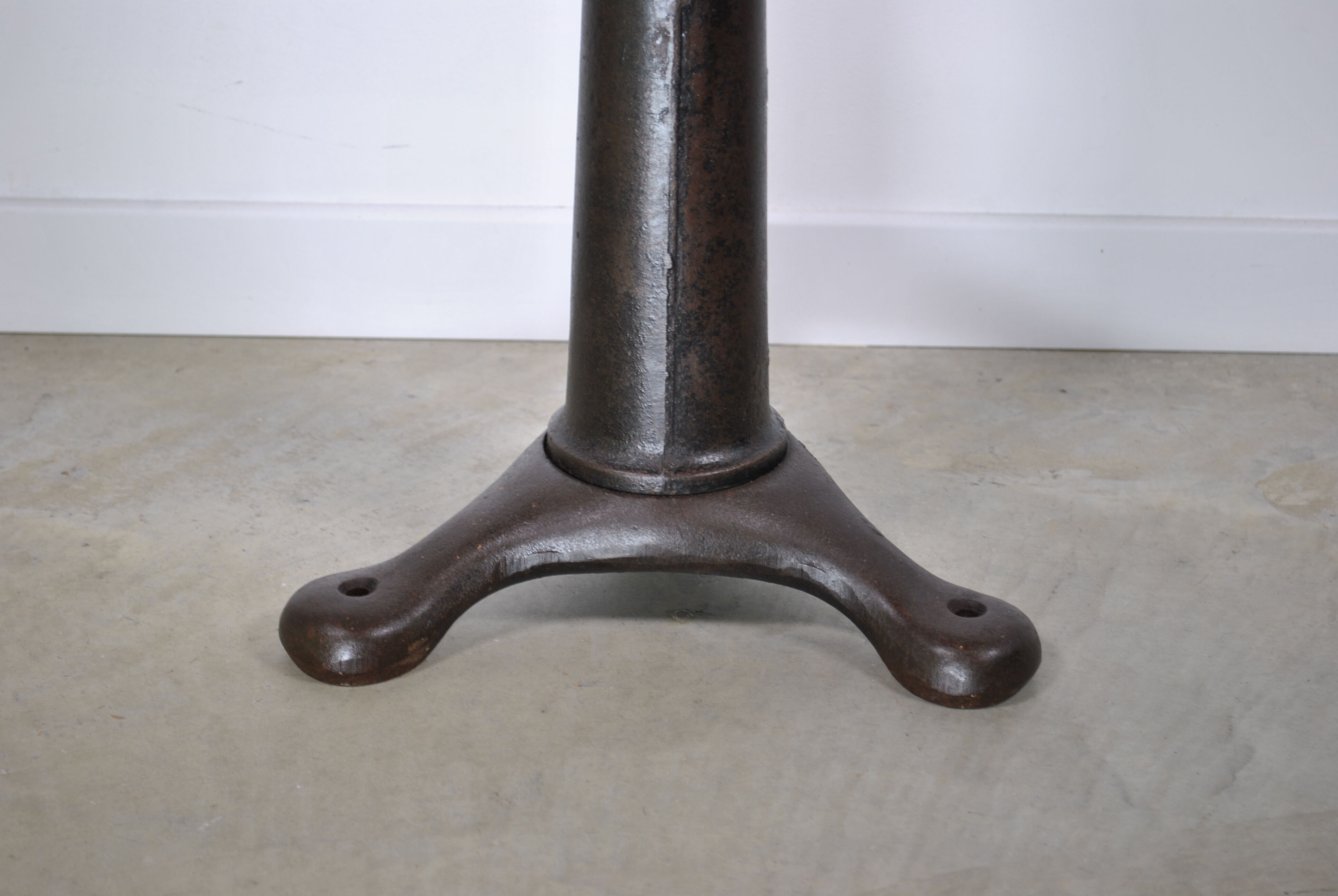 Singer stool 1930