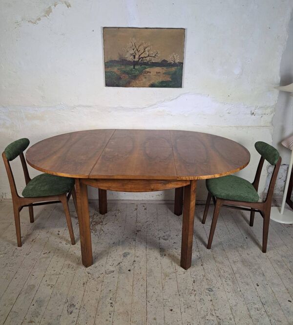 Table ronde extensible Art déco des années 1950, rénovée.