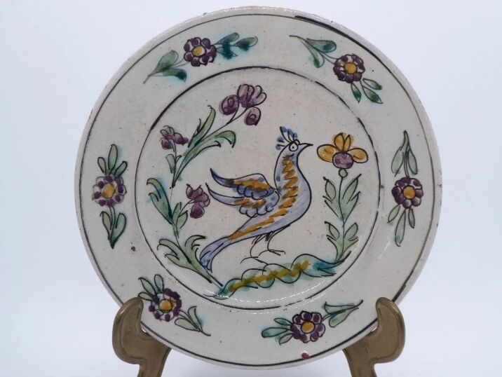 Decorative earthenware plate