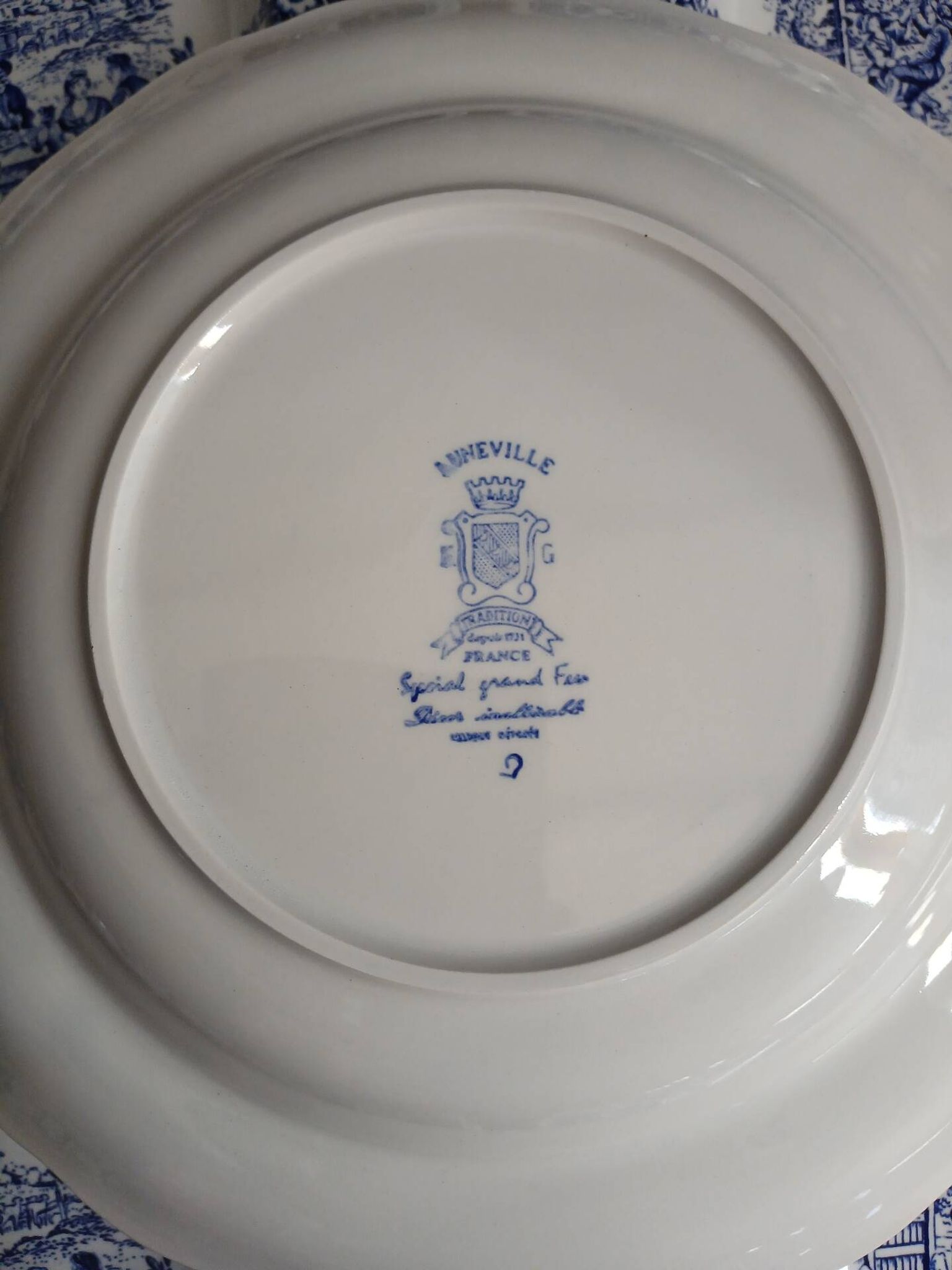 12 antique flat plates Lunéville KG