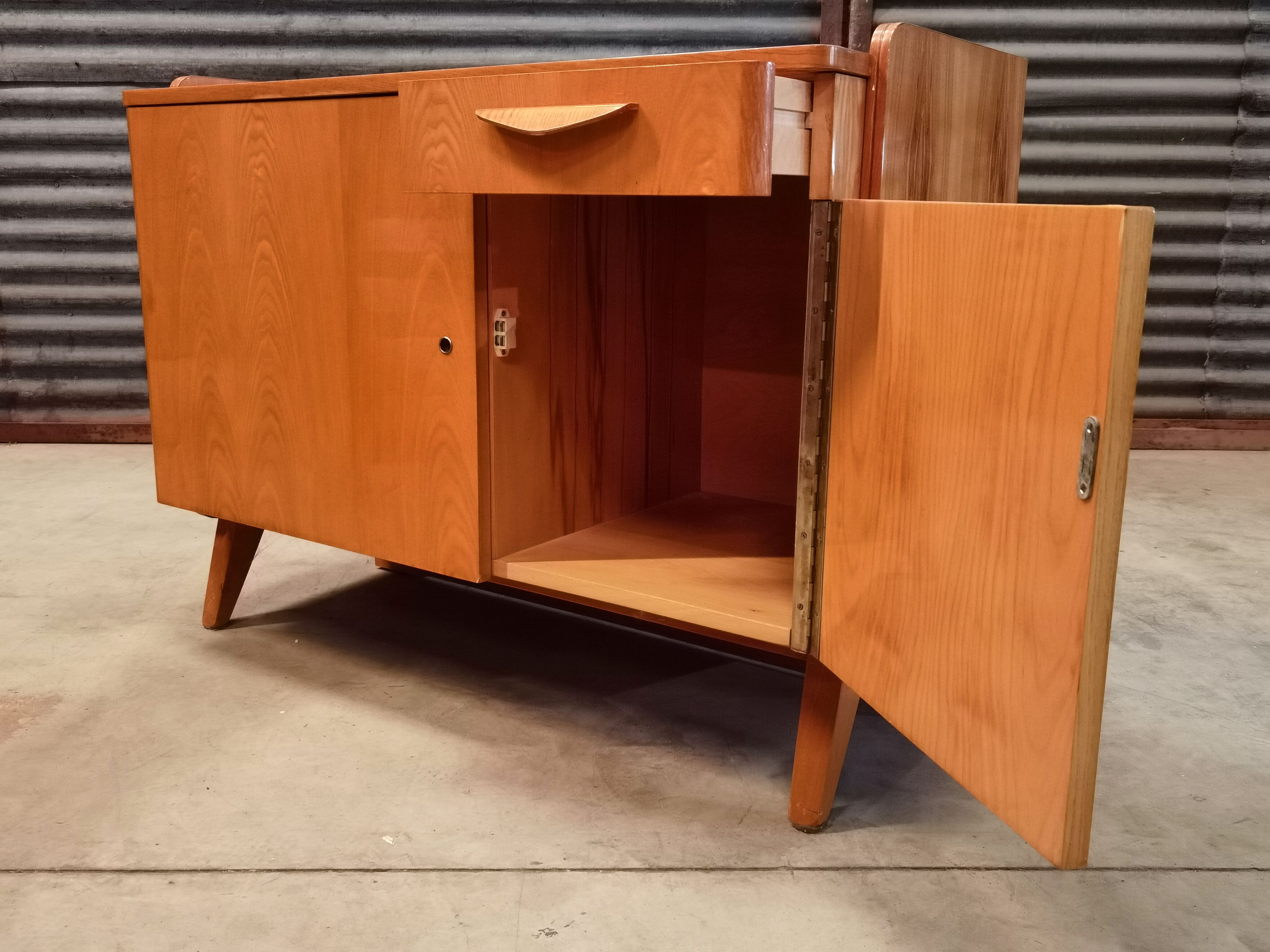 Buffet František Jirák to Tatra Nabytok