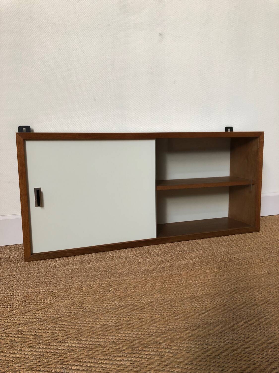 Shelf / display case