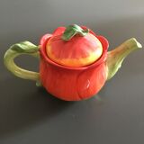 Tulip teapot in slip