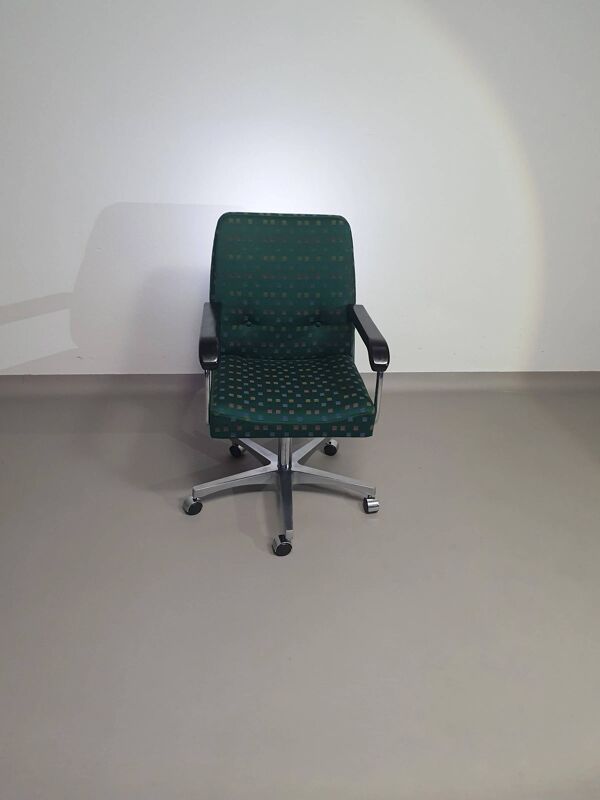 Chaise de bureau avec accoudoirs / pivotante / non réglable en hauteur