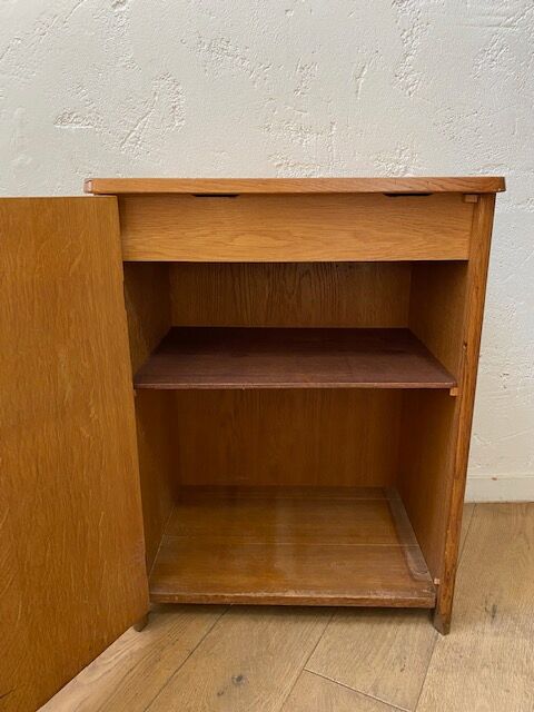 Storage cabinet