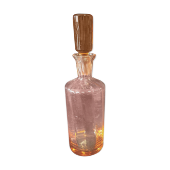 Carafe en verre moule rose saumon vintage